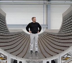 航空飛機結(jié)構(gòu)中的復(fù)材應(yīng)用，熱塑性碳纖維的高效加持